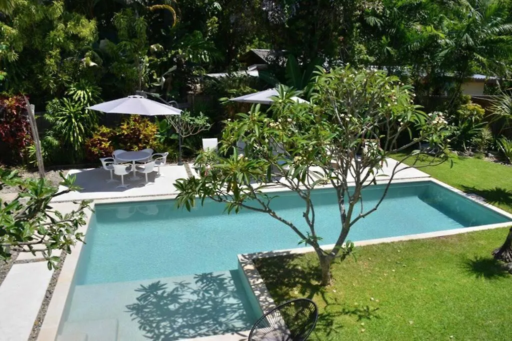 Jamaica Beach House, Port Douglas 0*,