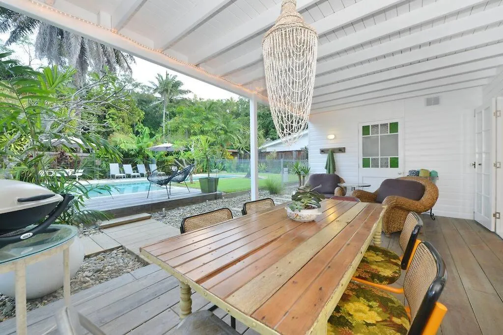 Jamaica Beach House, Port Douglas Lejlighed